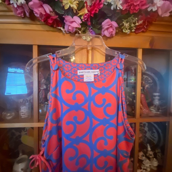 Dress - Picture 8 of 9